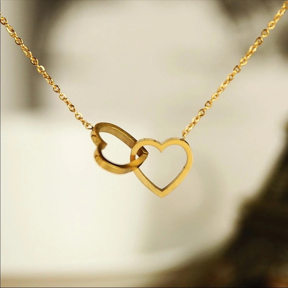 💕💕heart necklace 💕 stainless steel💕